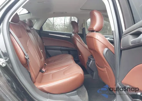 2015 Ford Fusion Hybrid Titanium из США, поврежденный, VIN 3FA6P0RU8FR261712